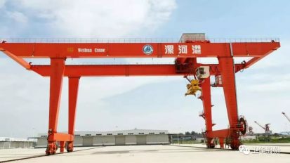   衛(wèi)華起重，飛天入海！